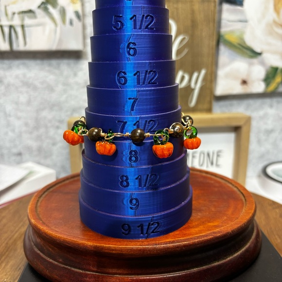 Pumpkin beaded bracelet, artisan handmade wire links. - Picture 6 of 6